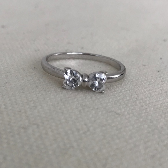 925 Sterling Silver Heart Bow Ring - Brand New, Never Worn - Picture 5 of 6